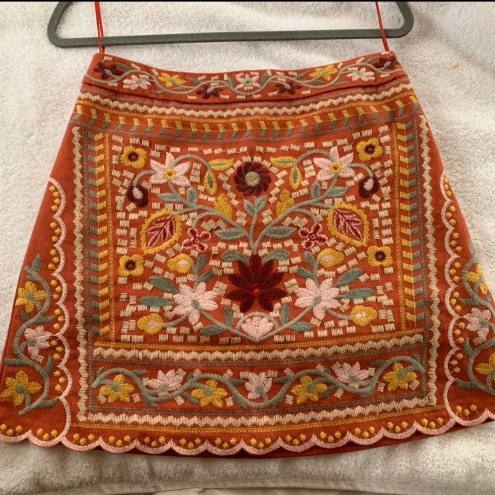 Francesca’s Collections Embroidered Skirt - Picture 2 of 4